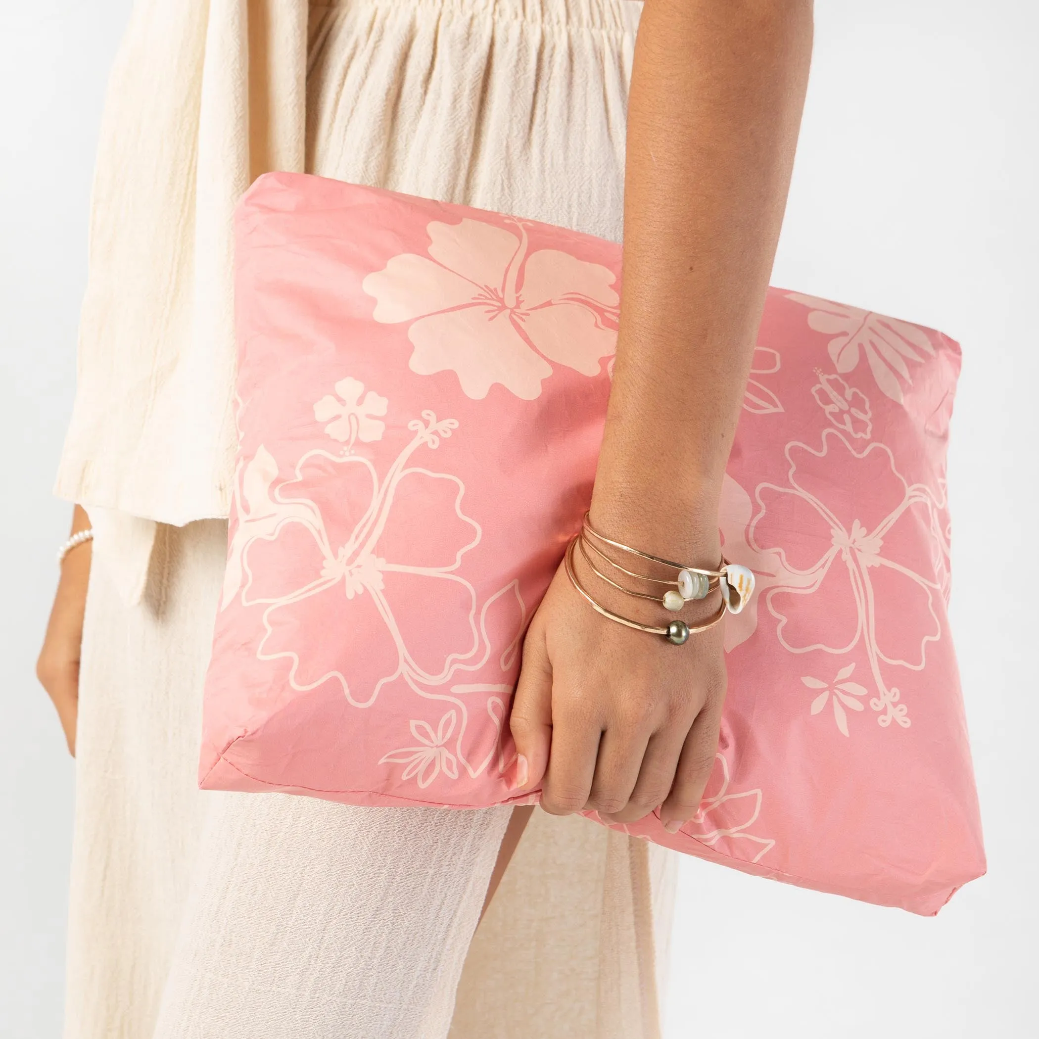 MAX Pouch | Eimeo Ahiri