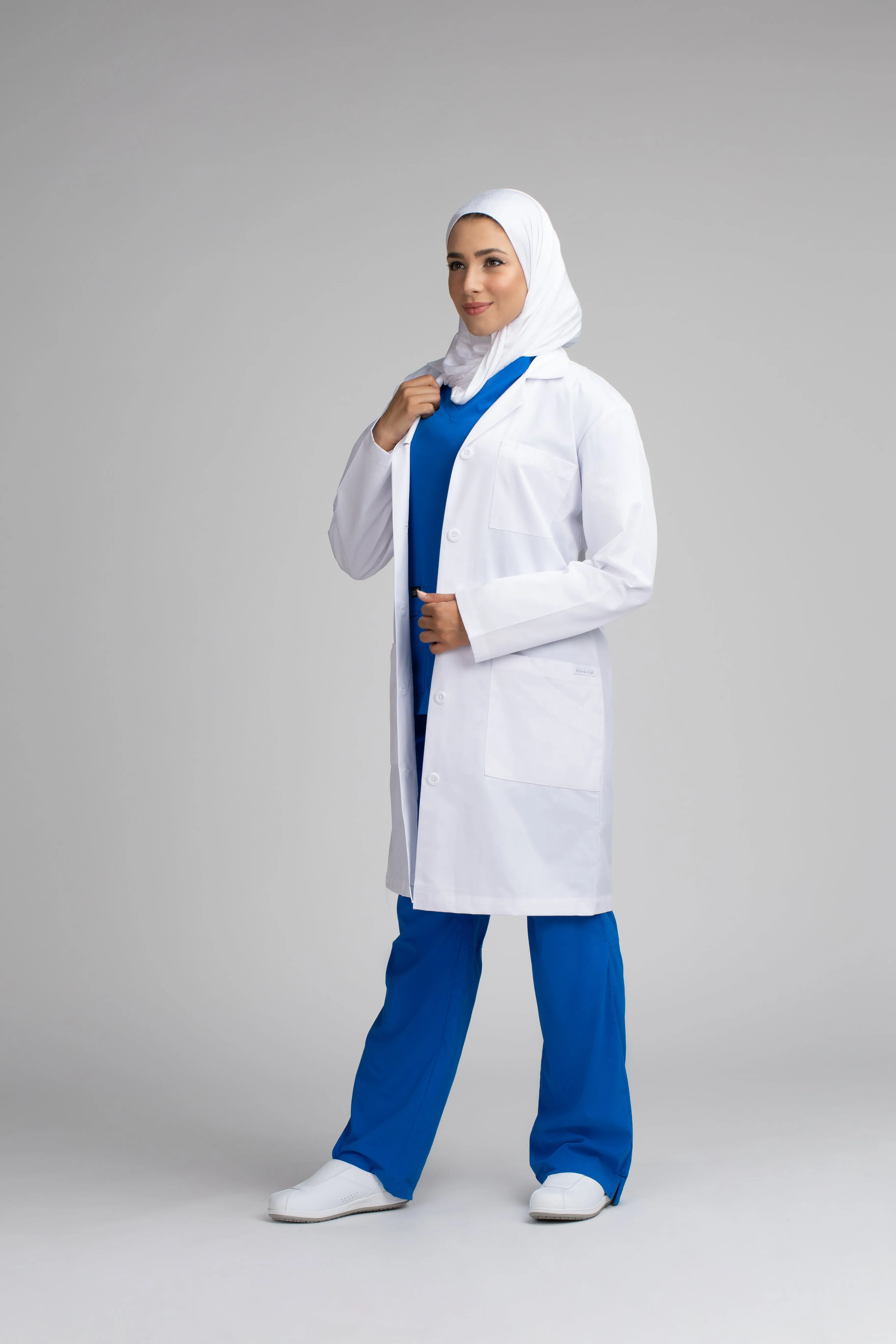 Yara Women's Modest Classic Fit Labcoat